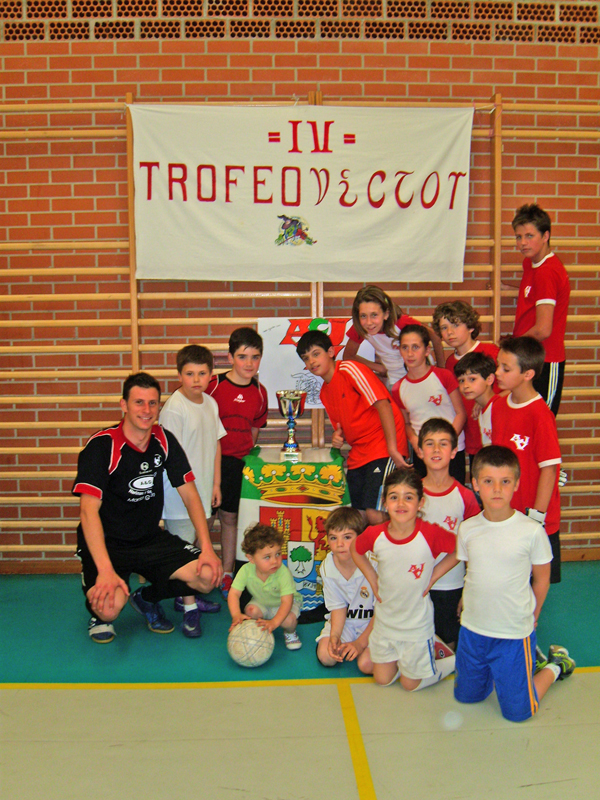 Ni&ntilde;os AJV