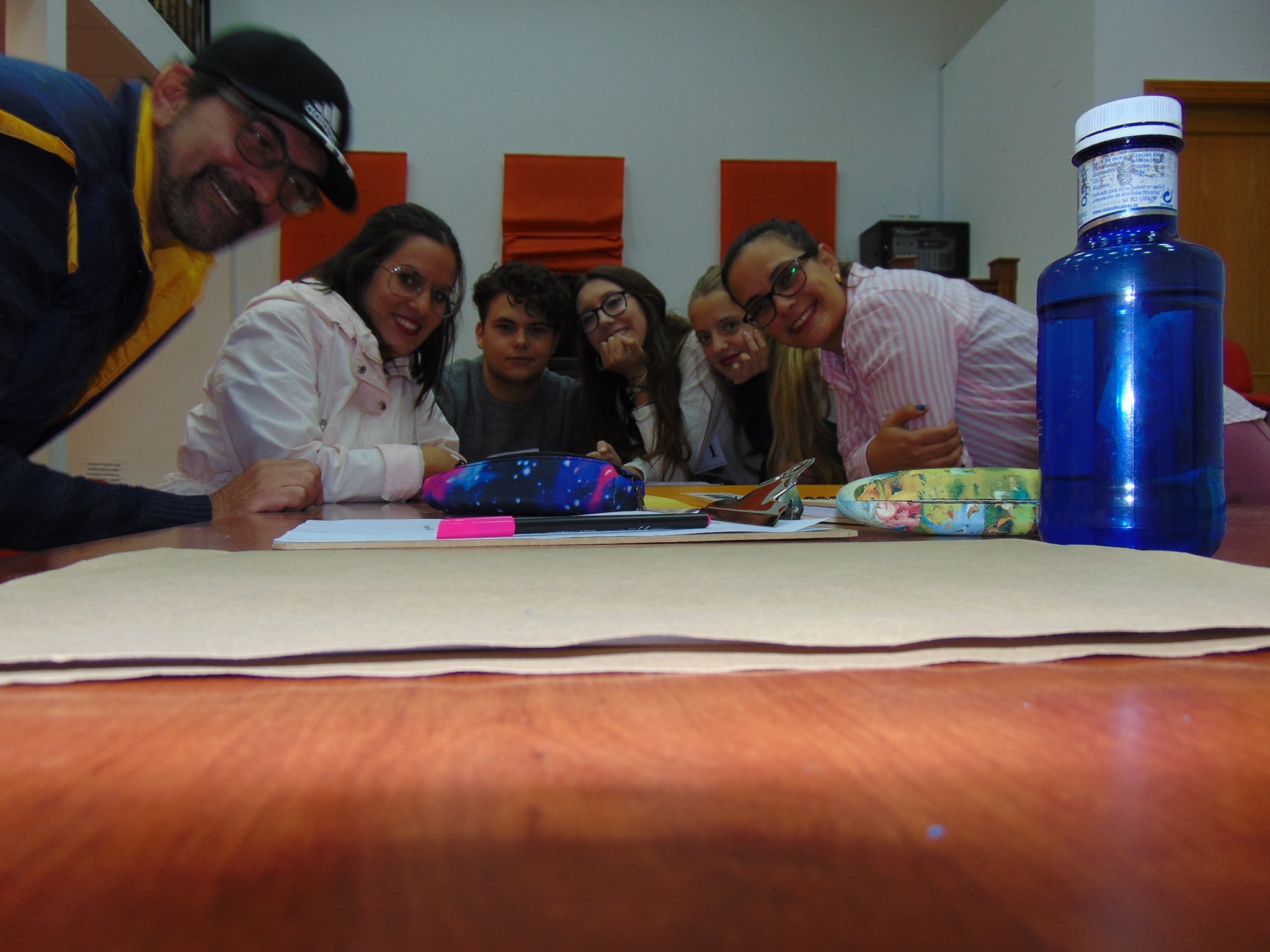 Asociación Juvenil Víctor / Diez 