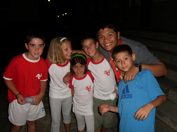 Jermer with the children